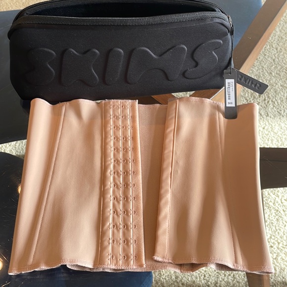 SKIMS Intimates & Sleepwear Waist Trainer Poshmark